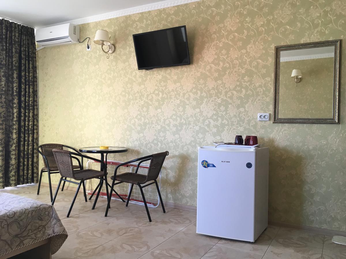 Olimp Hotel Zaliznyy Port Bagian luar foto